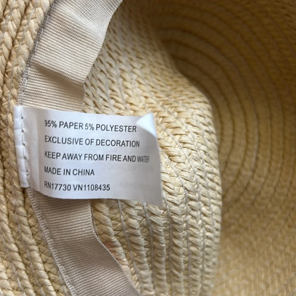 Floppy wide brim hat with ombré paper fringe detail